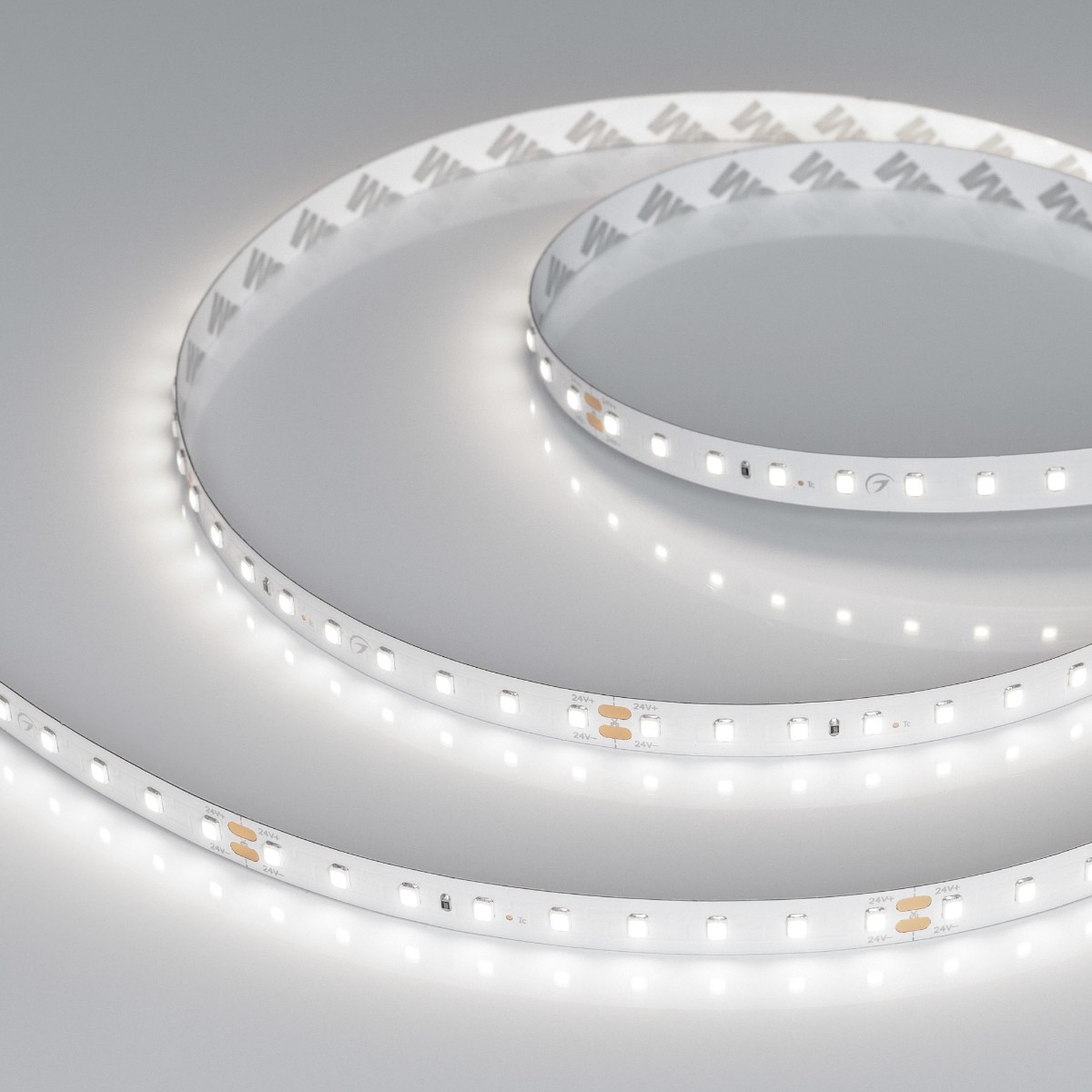 Светодиодная лента Arlight 4,8W/m 90LED/m 2835SMD холодный белый 5M RT-A90-10mm 24V White6000 038779, 038779 RT открытая
Светодиодная лента Arlight 4,8W/m 90LED/m 2835SMD холодный белый 5M RT-A90-10mm 24V White6000 038779, 038779 RT открытая