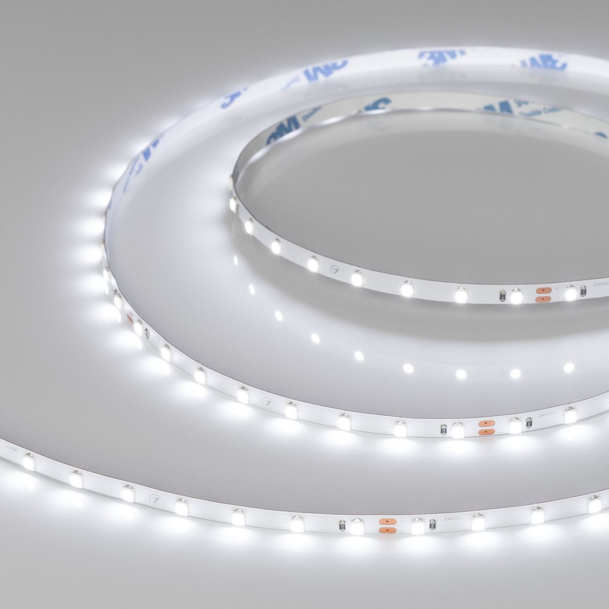 Светодиодная лента Arlight 5W/m 80LED/m 2835SMD холодный белый 5M RT-A80-5mm 24V White6000 037797, 037797 RT открытая
Светодиодная лента Arlight 5W/m 80LED/m 2835SMD холодный белый 5M RT-A80-5mm 24V White6000 037797, 037797 RT открытая