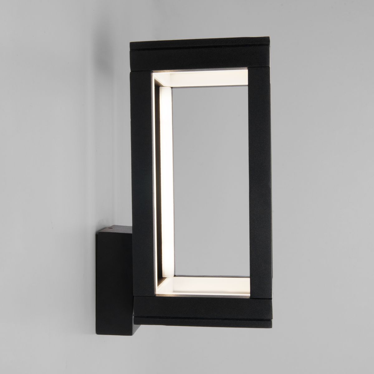 Уличный настенный светодиодный светильник Elektrostandard Frame 1527 Techno Led черный a051855, 4690389172335 Frame
Уличный настенный светодиодный светильник Elektrostandard Frame 1527 Techno Led черный a051855, 4690389172335 Frame