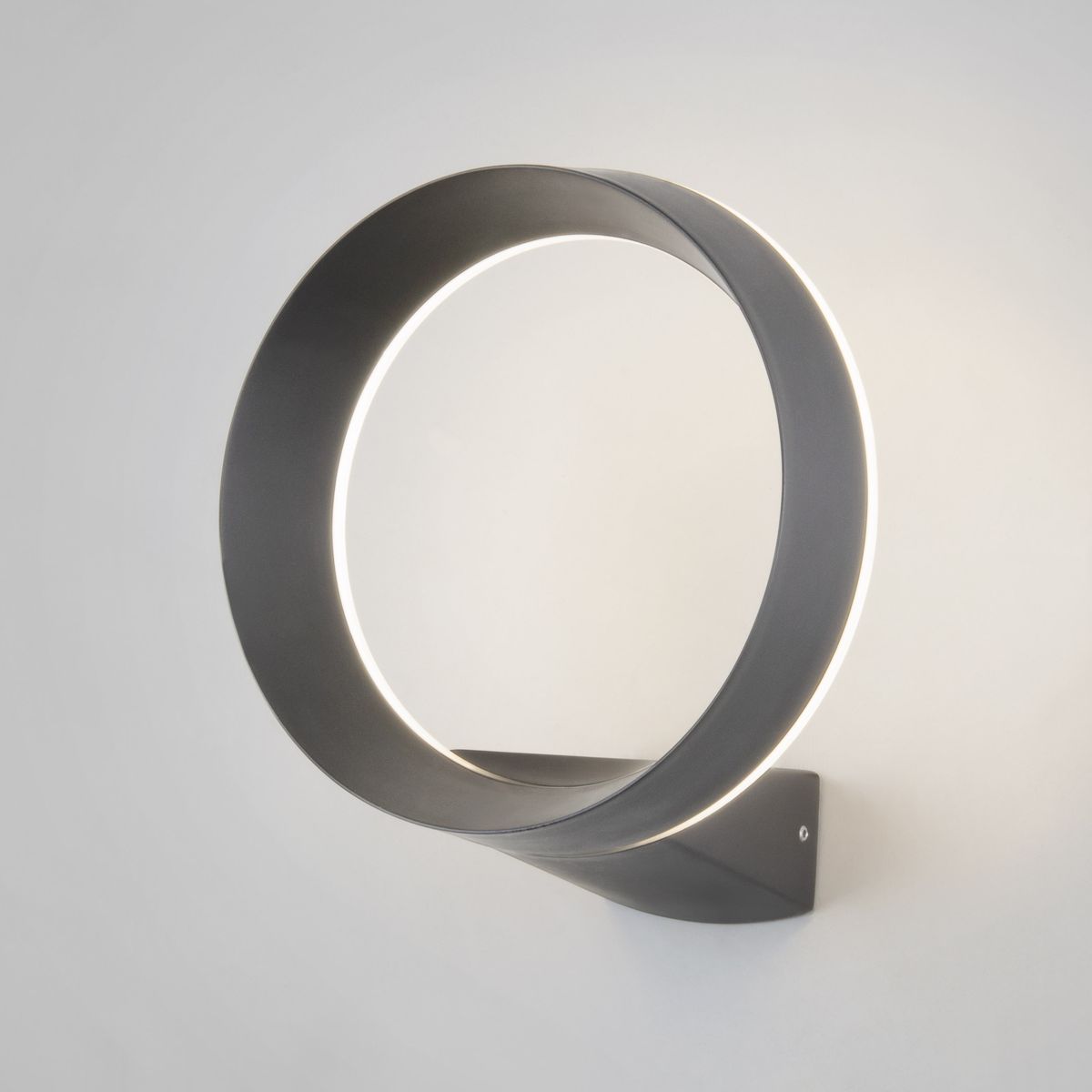 Уличный настенный светодиодный светильник Elektrostandard Ring 1710 Techno Led серый a054932, 4690389175978 Ring
Уличный настенный светодиодный светильник Elektrostandard Ring 1710 Techno Led серый a054932, 4690389175978 Ring