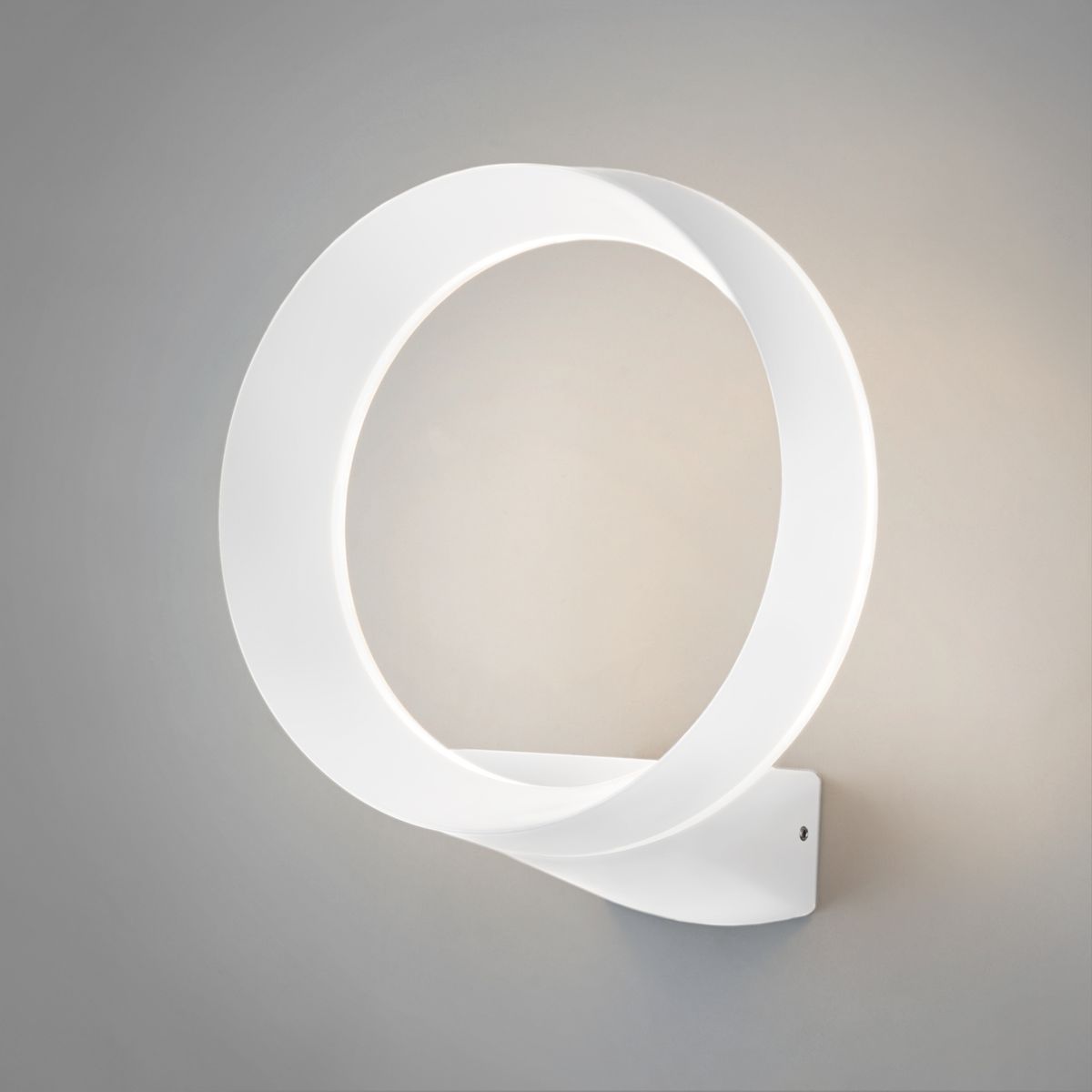 Уличный настенный светодиодный светильник Elektrostandard Ring 1710 Techno Led белый a054931, 4690389175961 Ring
Уличный настенный светодиодный светильник Elektrostandard Ring 1710 Techno Led белый a054931, 4690389175961 Ring