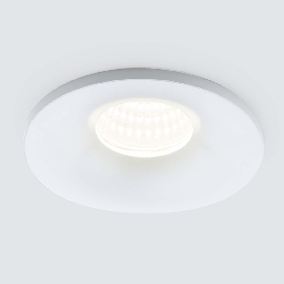 Встраиваемый светодиодный светильник Elektrostandard 15270/LED белый a056024, 4690389175749 15270
Встраиваемый светодиодный светильник Elektrostandard 15270/LED белый a056024, 4690389175749 15270