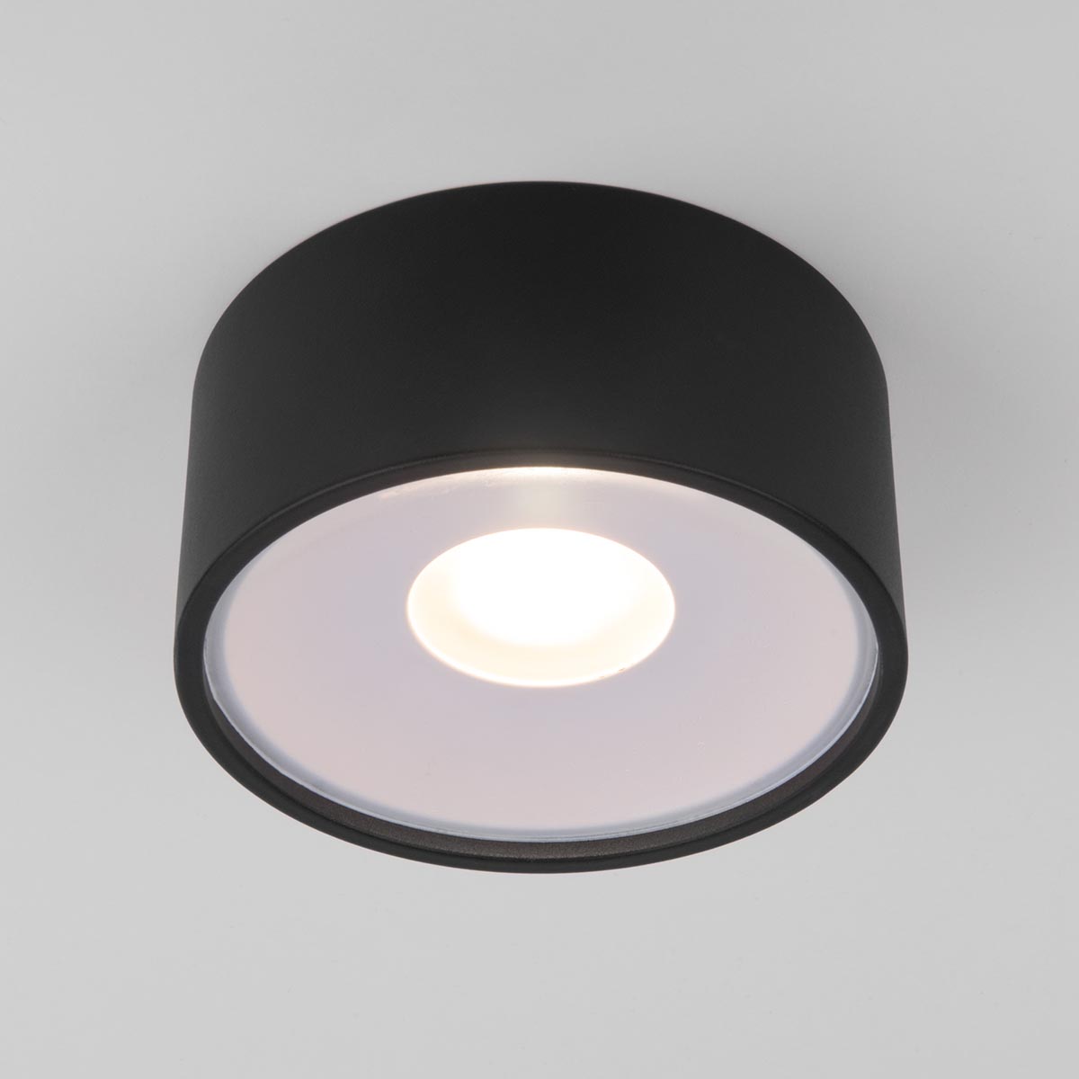 Уличный светодиодный светильник Elektrostandard Light Led 35141/H черный a057470, 4690389180156 Light LED
Уличный светодиодный светильник Elektrostandard Light Led 35141/H черный a057470, 4690389180156 Light LED