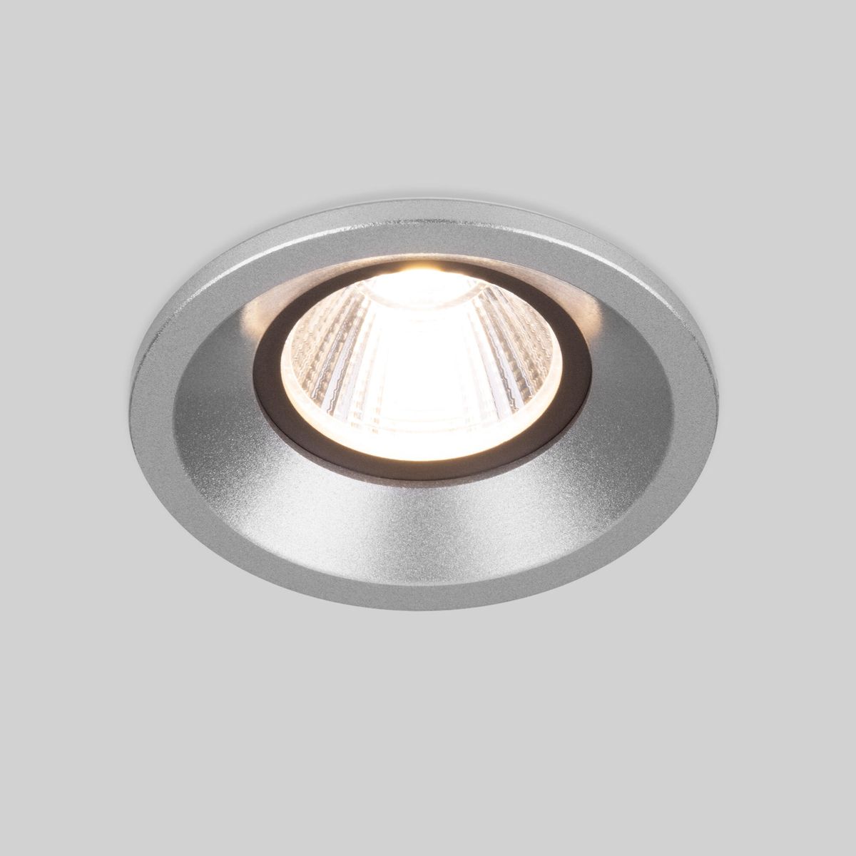 Встраиваемый светодиодный светильник Elektrostandard 25024/Led a056775, Серебро, 4690389177286 25024
Встраиваемый светодиодный светильник Elektrostandard 25024/Led a056775, Серебро, 4690389177286 25024