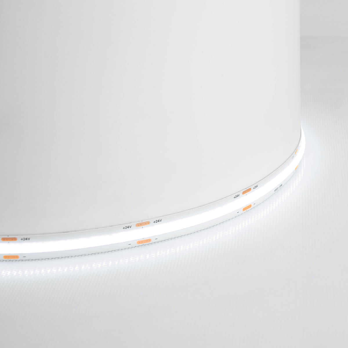 Светодиодная лента Feron 12W/m 480LED/m 2110SMD холодный белый 5M LS530 48272, 48272 LS530
Светодиодная лента Feron 12W/m 480LED/m 2110SMD холодный белый 5M LS530 48272, 48272 LS530