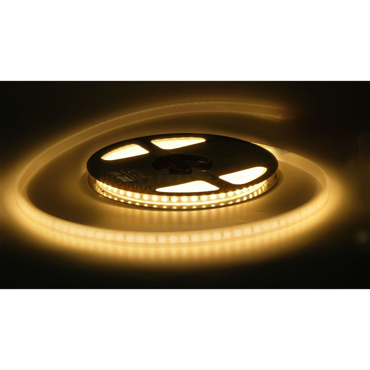 Светодиодная влагозащищенная лента Jazzway 12W/m 120Led/m 2835SMD теплый белый 5M 5037489, 5037489 PLS PRO 2835
Светодиодная влагозащищенная лента Jazzway 12W/m 120Led/m 2835SMD теплый белый 5M 5037489, 5037489 PLS PRO 2835