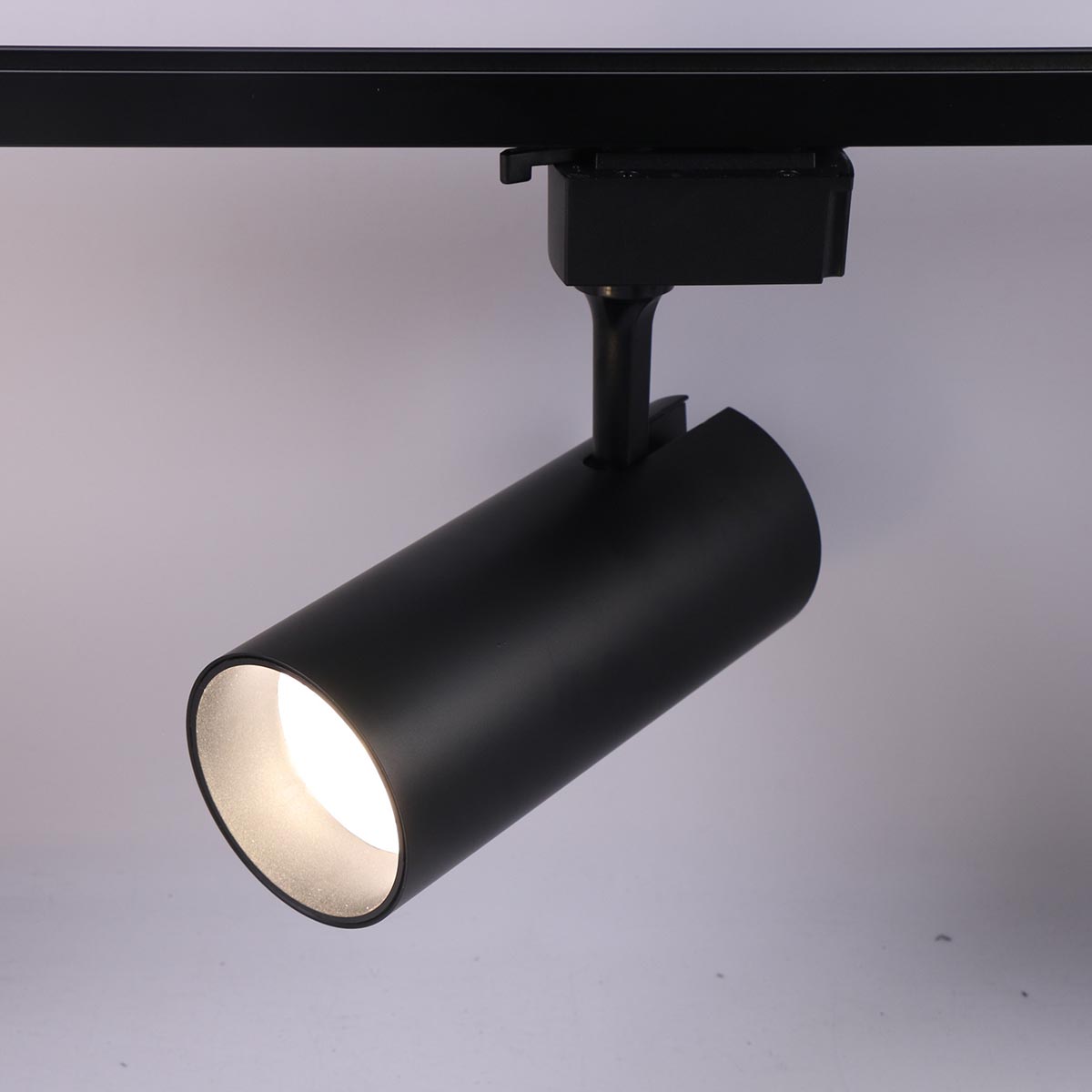 Трековый светодиодный светильник ЭРА TR5-30 COB BK Б0049055, Черный, TR5-30 COB BK TR5 ()
Трековый светодиодный светильник ЭРА TR5-30 COB BK Б0049055, Черный, TR5-30 COB BK TR5 ()
