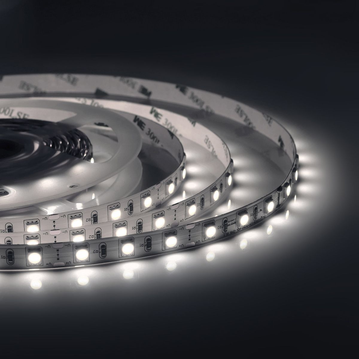 

Светодиодная лента Apeyron 14,4W/m 60LED/m 5050SMD холодный белый 5M 00-15, 00-15