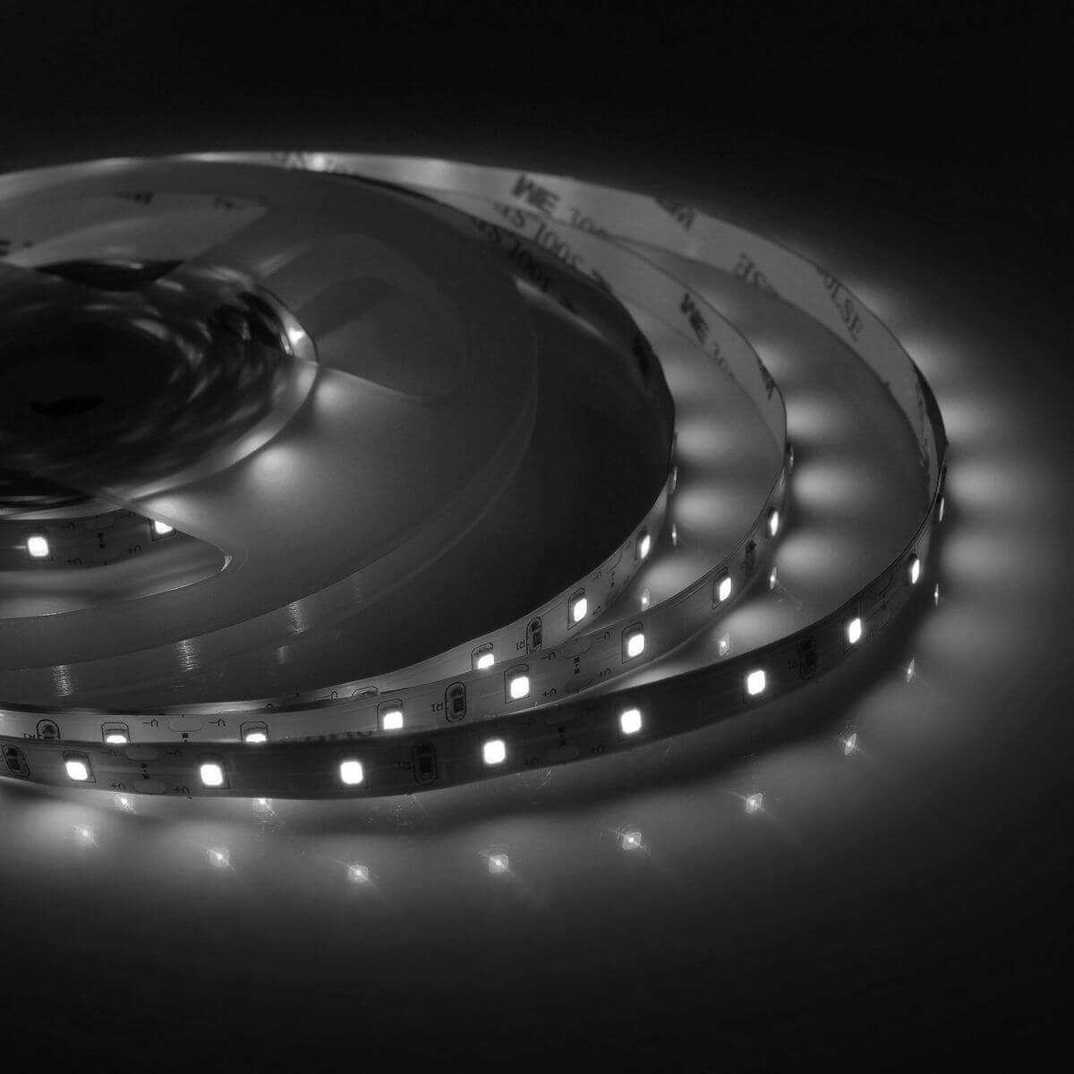 

Светодиодная лента Apeyron 4,8W/m 60Led/m 3528SMD дневной белый 5M 00-142, 00-142