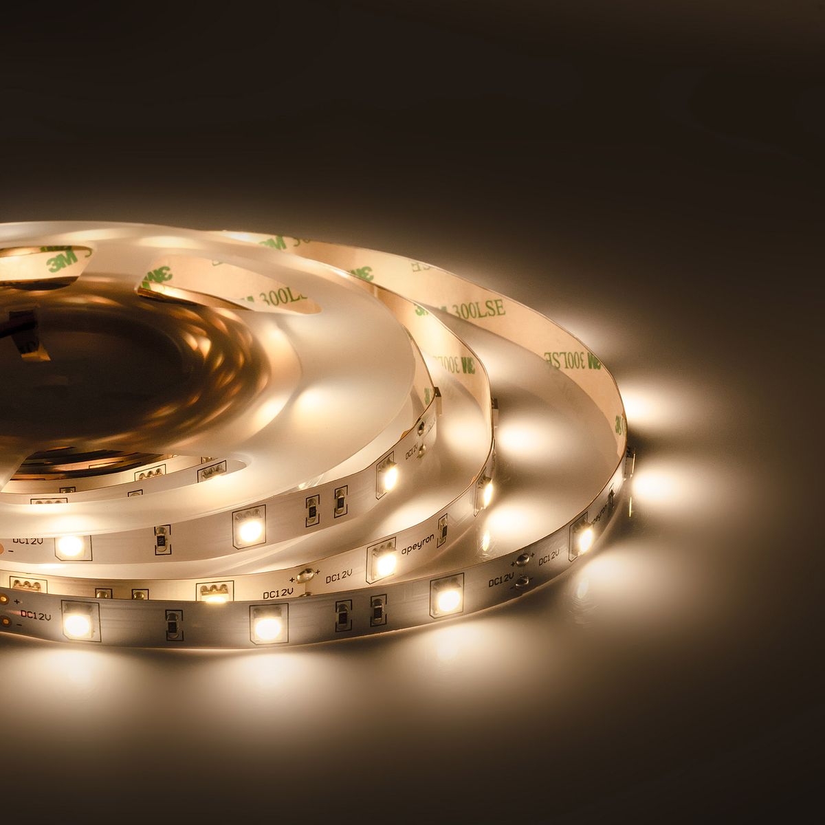 

Светодиодная лента Apeyron 7,2W/m 30LED/m 5050SMD теплый белый 5M 00-437, 00-437