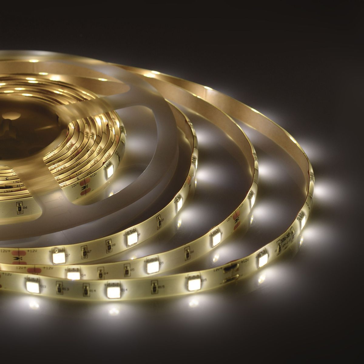 

Светодиодная влагозащищенная лента Apeyron 7,2W/m 30LED/m 5050SMD теплый белый 5M 10-02, 10-02