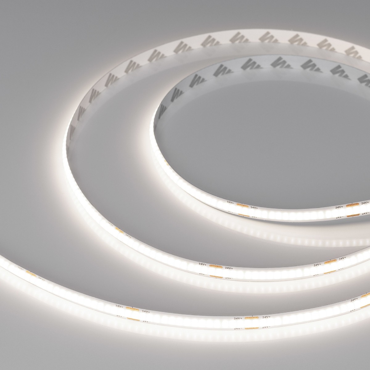 

Светодиодная лента Arlight 8W/m 320LED/m CSPSMD холодный белый 5M COB-X320-8mm 24V White6000 039020, 039020 COB открытая