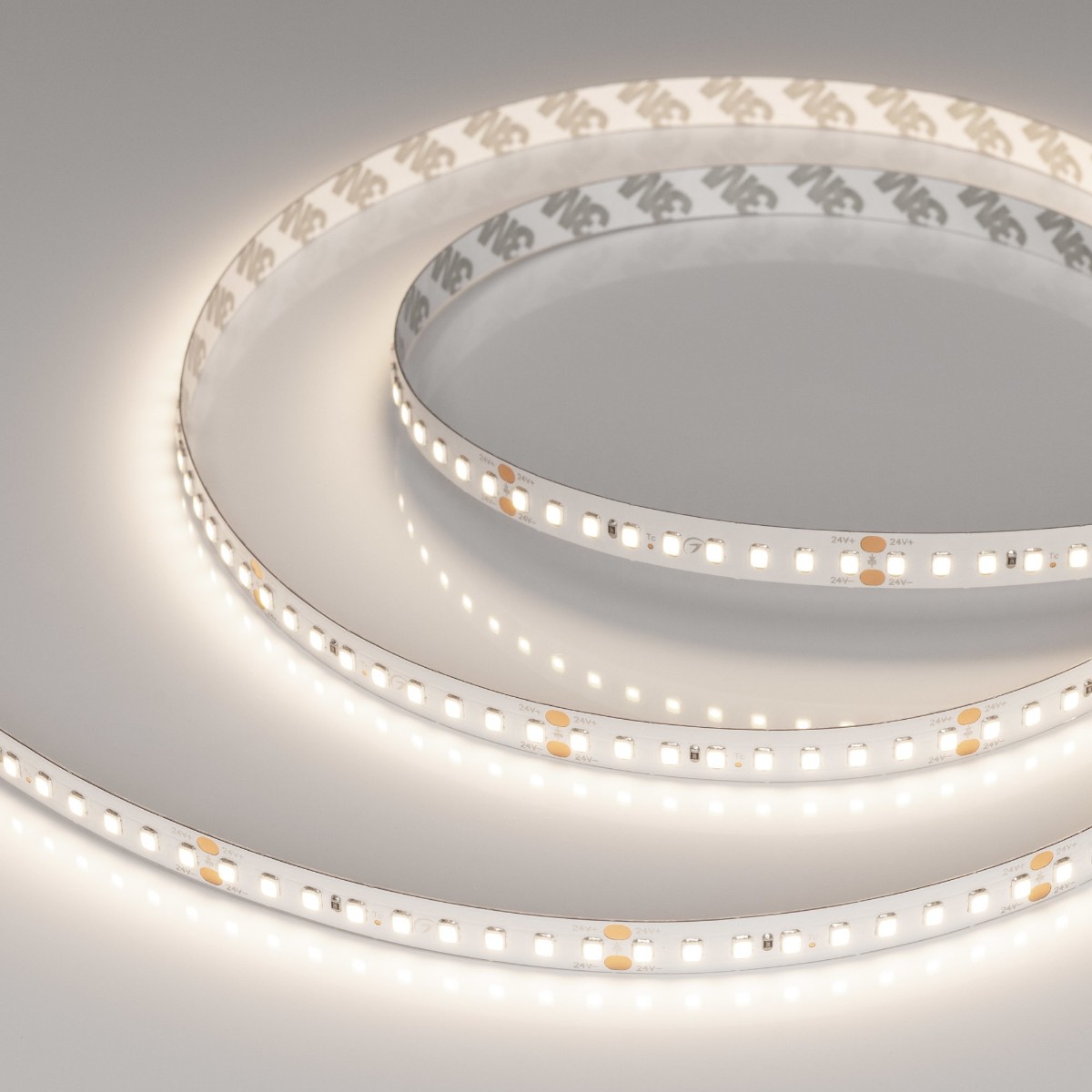 

Светодиодная лента Arlight 7,7W/m 144LED/m 2835SMD дневной белый 5M RT-A144-10mm 24V Day4000 036208, 036208 RT открытая