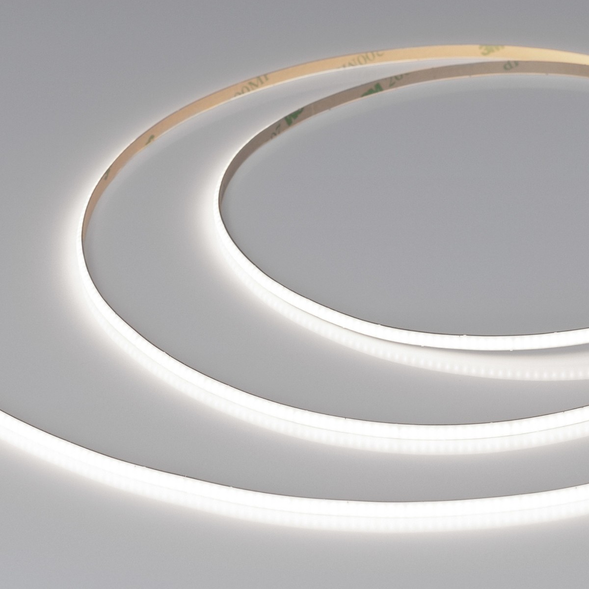 

Светодиодная лента Arlight 4W/m 480LED/m CSPSMD холодный белый 3,5M COB-X480-4mm 24V White6000 039047, 039047 COB открытая