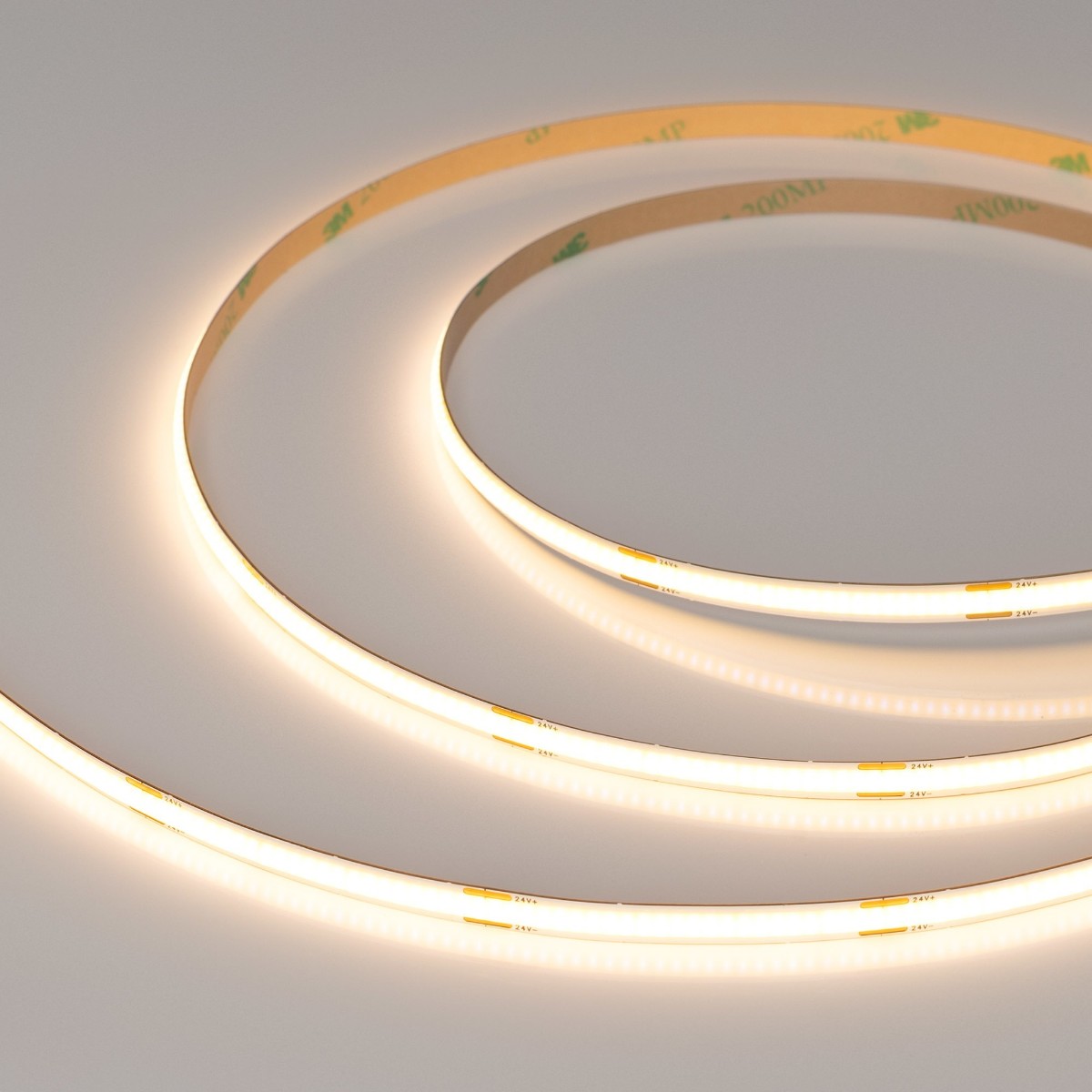 

Светодиодная лента Arlight 6W/m 480LED/m CSPSMD теплый белый 4M COB-X480-6mm 24V Warm2700 039055, 039055 COB открытая