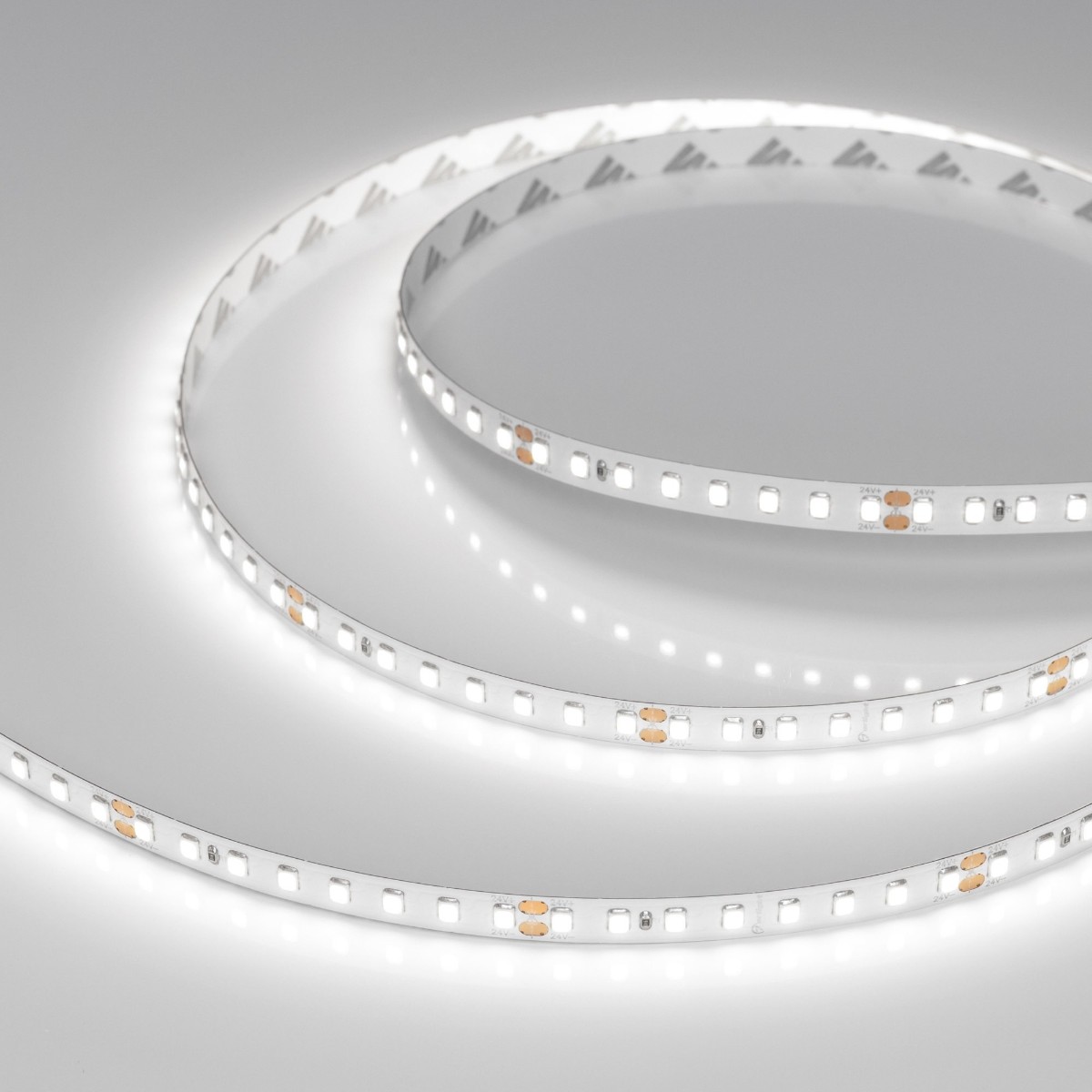 

Светодиодная лента Arlight 9,6W/m 128LED/m 2835SMD холодный белый 5M RT-A128-8mm 24V White6000 038755, 038755 RT открытая