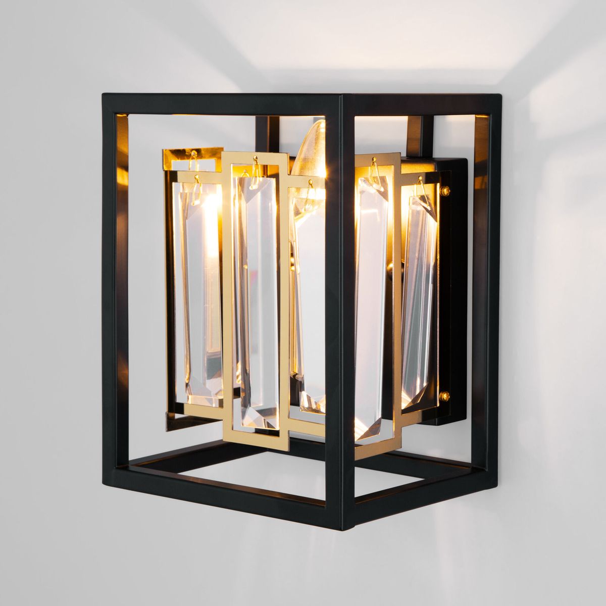 

Настенный светильник Bogates Cella 377/1 Strotskis, Черный, 377/1 Strotskis Cella