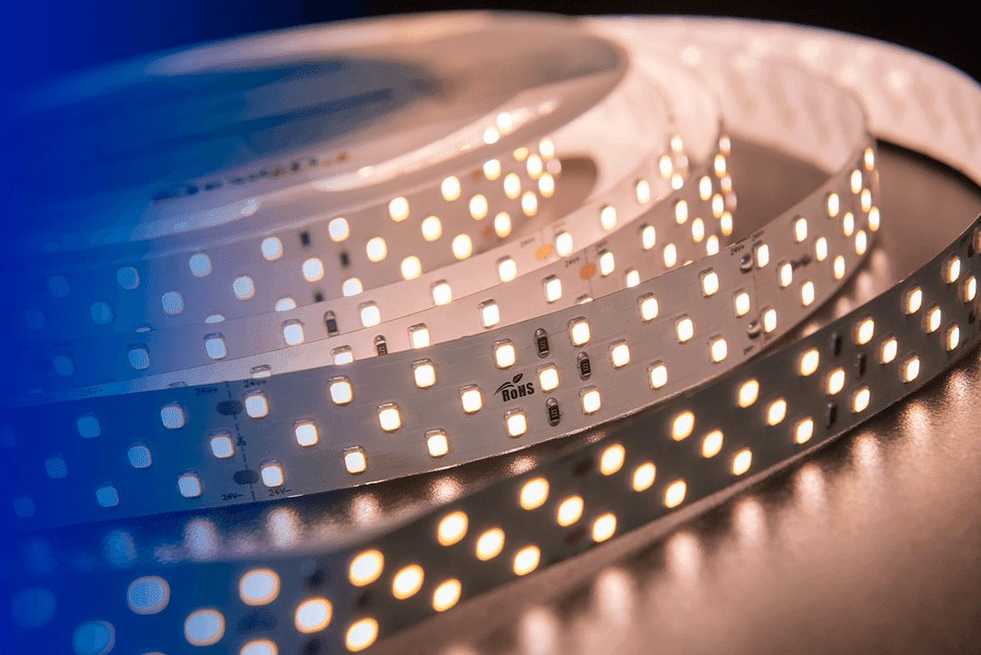 

Светодиодная влагозащищенная лента DesignLed 24W/m 252LED/m 2835SMD теплый белый 5M 001493, 001493 DSG2252