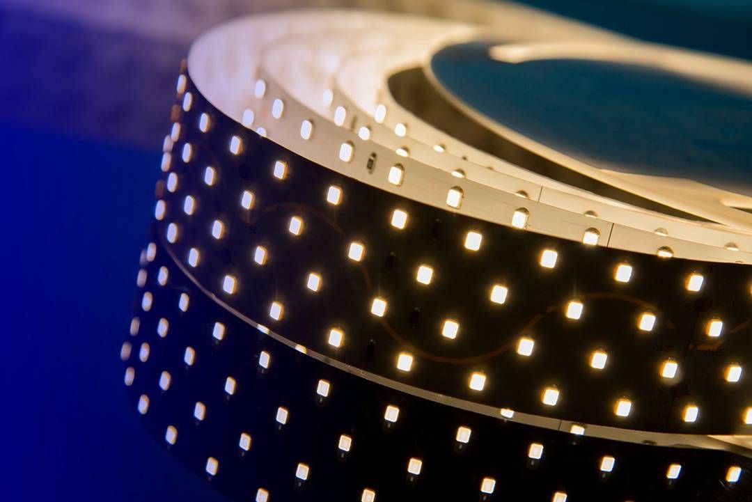 

Светодиодная влагозащищенная лента DesignLed 26W/m 280LED/m 2835SMD нейтральный белый 2,5M 000531, 000531 DSG2280