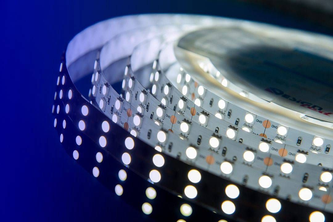 

Светодиодная влагозащищенная лента DesignLed 28,8W/m 120LED/m 5050SMD холодный белый 5M 000522, 000522 DSG5120