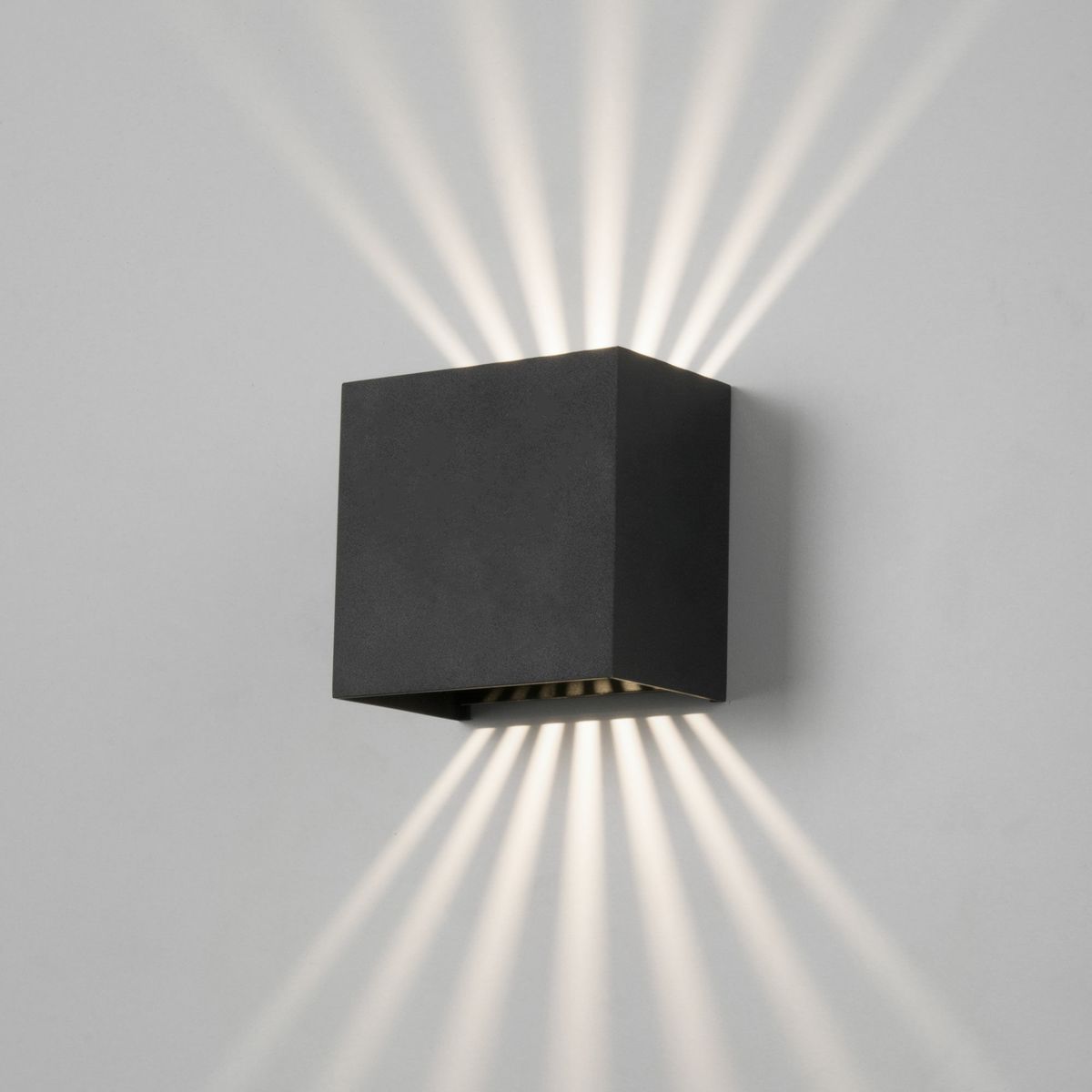 

Уличный настенный светодиодный светильник Elektrostandard Sole 35149/D черный a058892, 4690389184239