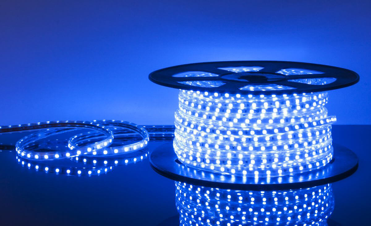 

Светодиодная влагозащищенная лента Elektrostandard 14,4W/m 60LED/m 5050SMD синий 50M 4690389073908