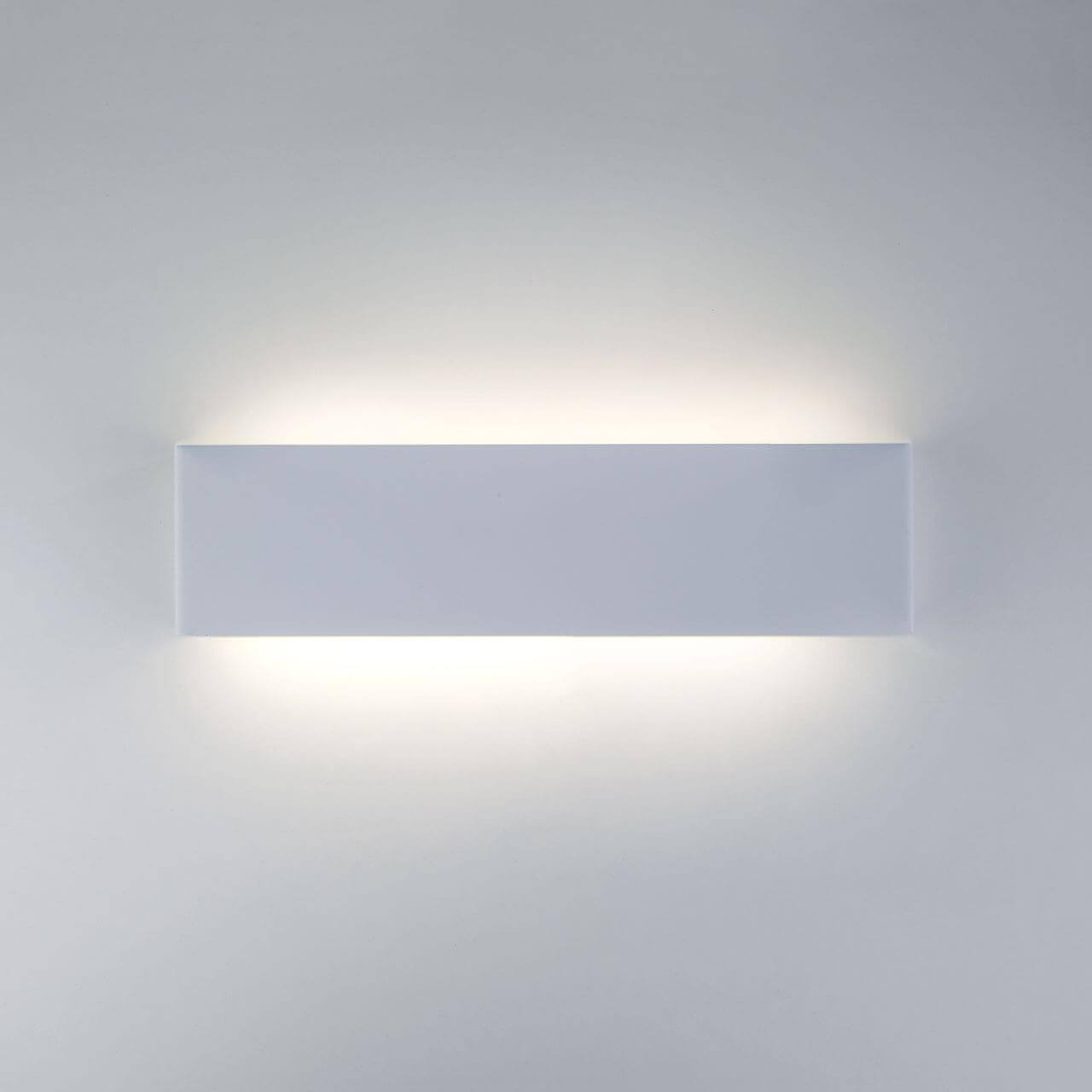 

Настенный светодиодный светильник Eurosvet 40131/1 Led белый, 40131/1 Led белый Straight