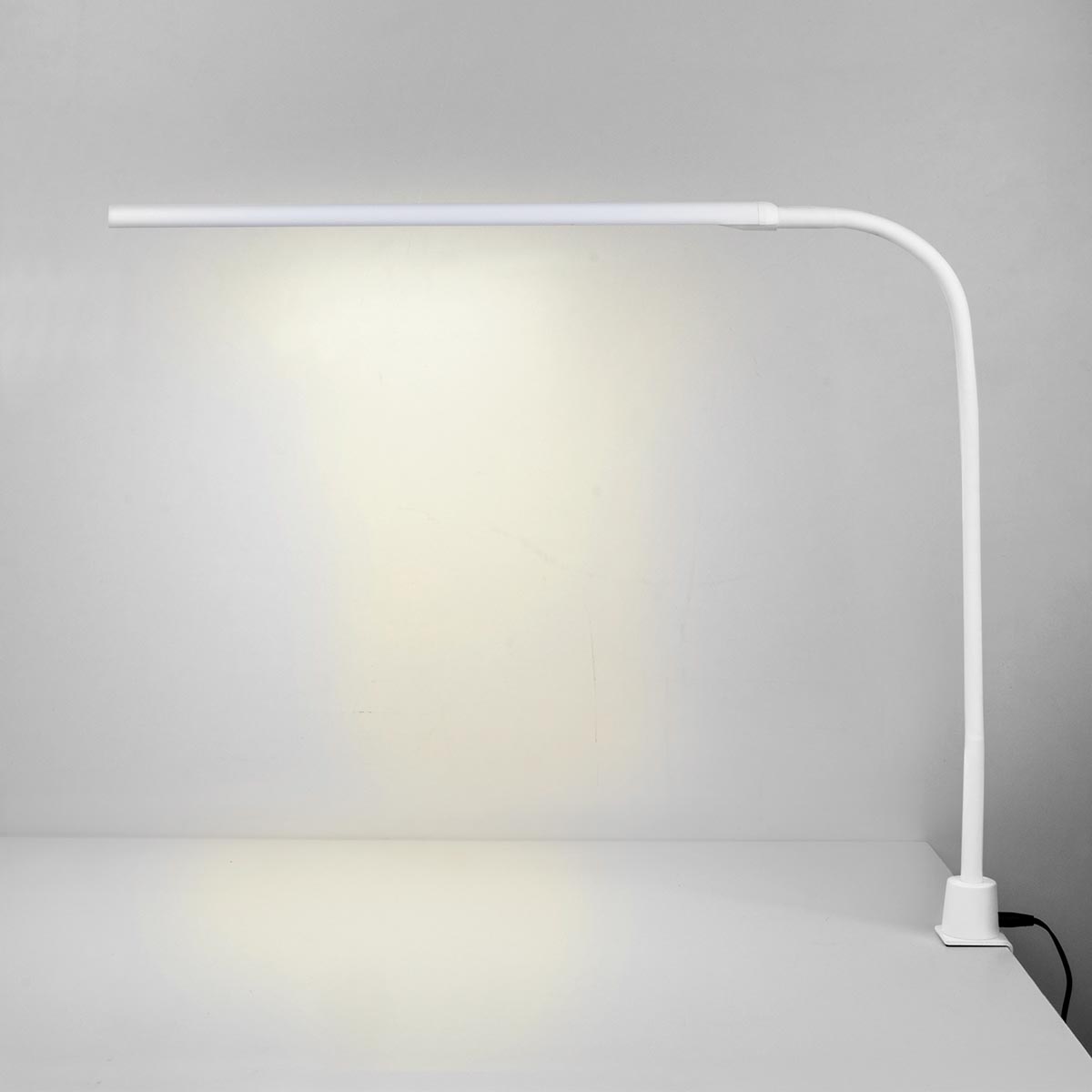 Настольная лампа Eurosvet Flex 80429/1 белый от ВамСвет