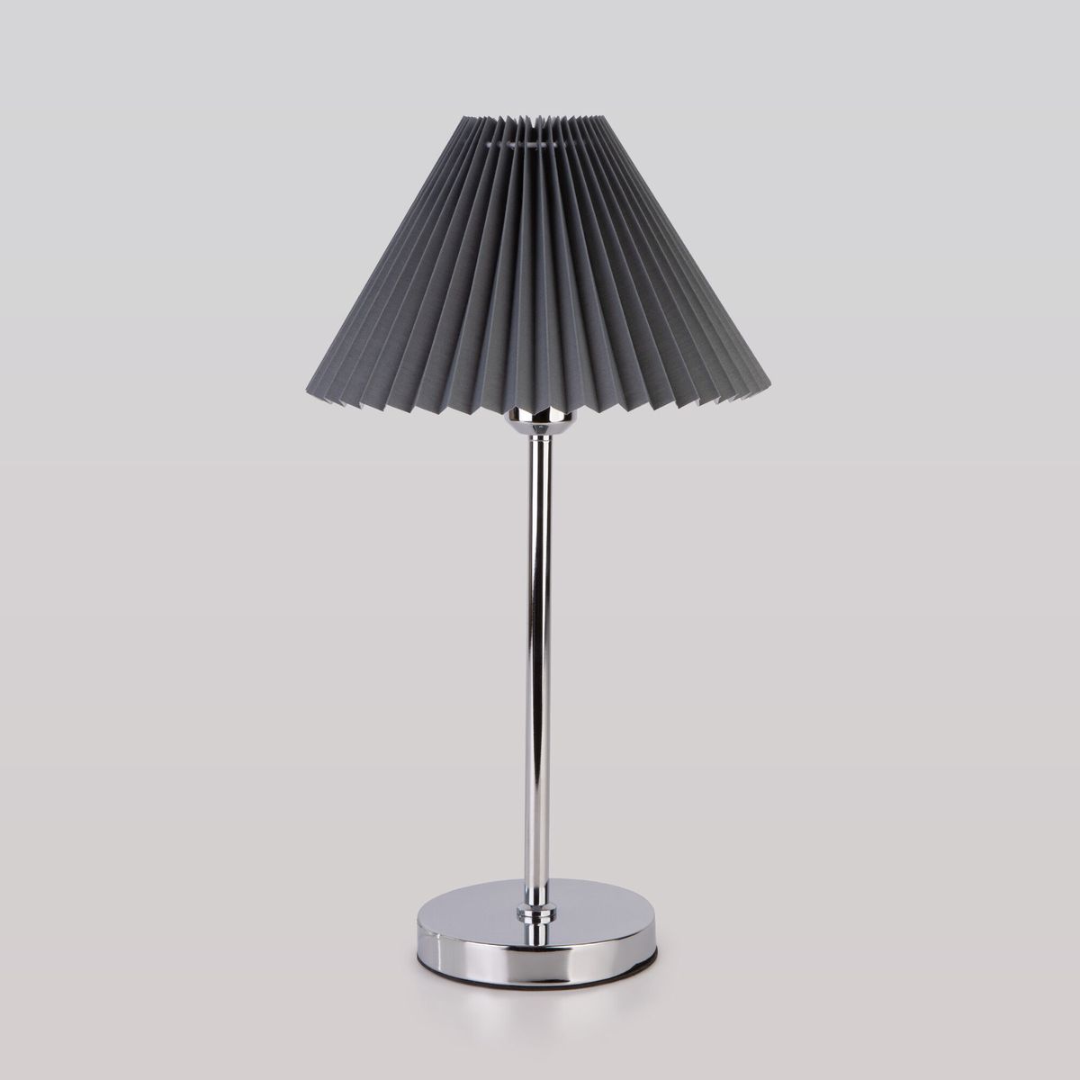 

Настольная лампа Eurosvet Peony 01132/1 хром/графит, 01132/1 хром/графит Peony