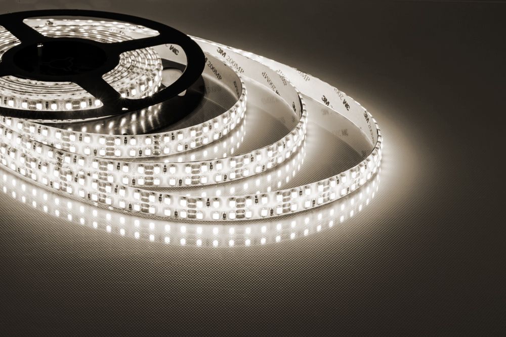 

Светодиодная влагозащищенная лента Feron 19,2W/m 240LED/m 2835SMD теплый белый 5M LS615 27734, 27734