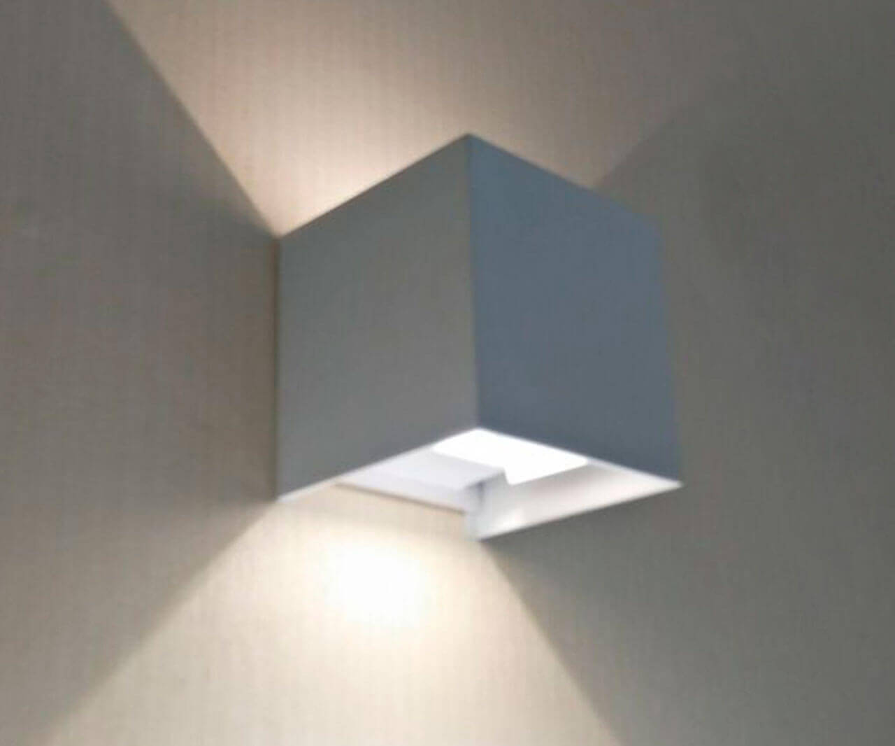 фото Светильник kink light