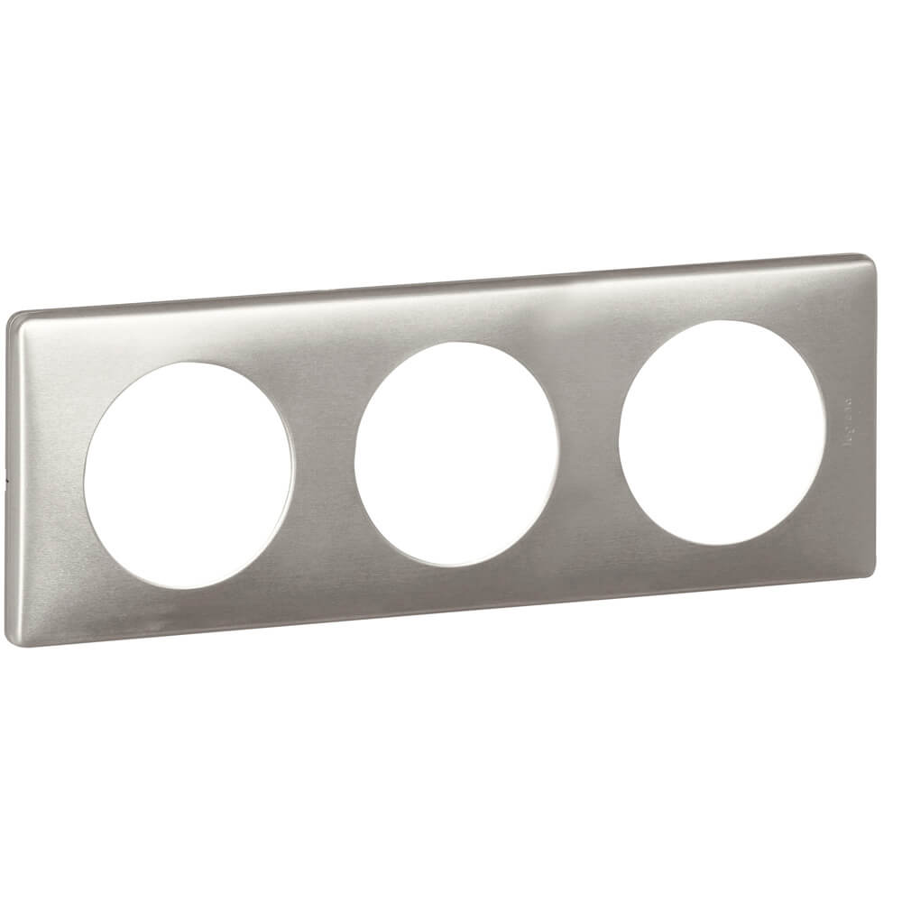 

Рамка 3-постовая Legrand Celiane титан 068903, Титановый, 068903 Celiane