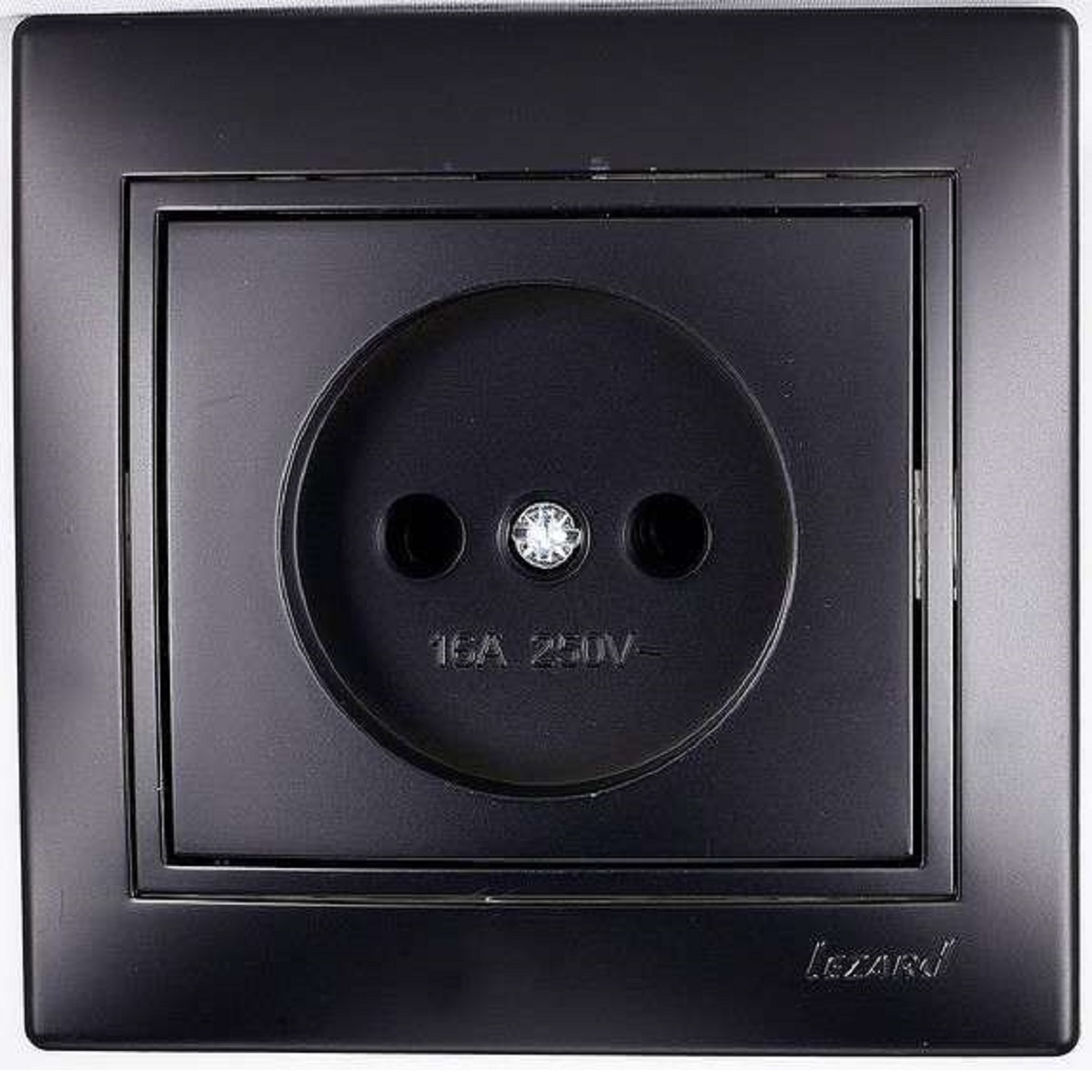 

Розетка без зазем. Lezard Mira черная 701-4242-121B, Черный, 701-4242-121B Mira