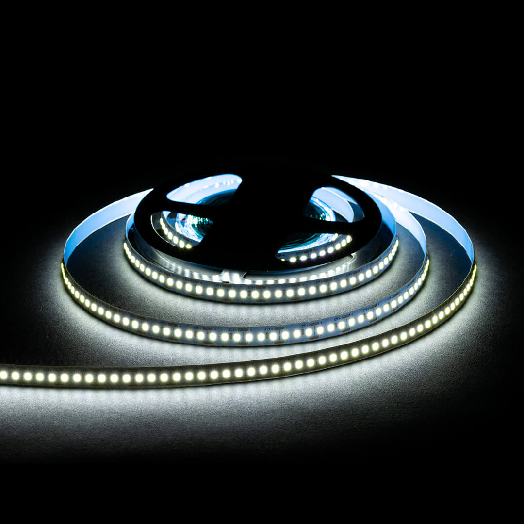 

Светодиодная лента OGM 14,4W/m 180LED/m 2835SMD холодный белый 5M LSE-264, LSE-264