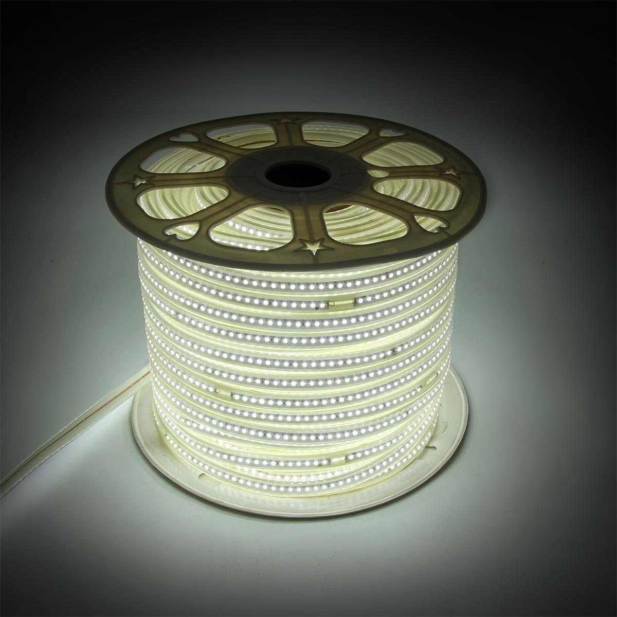 

Светодиодная влагозащищенная лента OGM 8W/m 120LED/m 2835SMD теплый белый 50M SL-60, SL-60