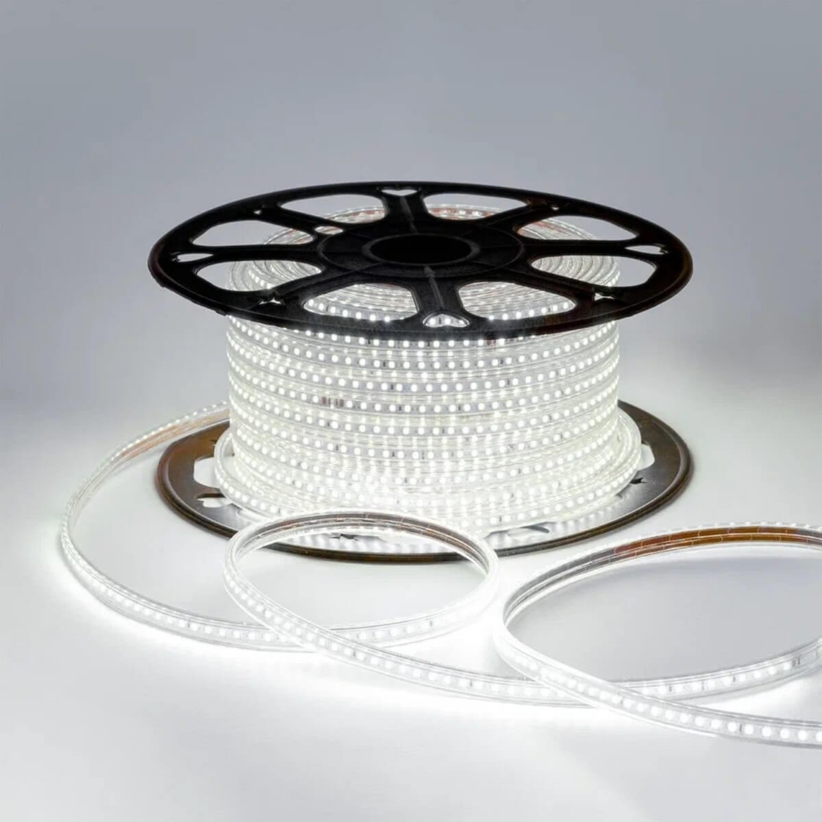 

Светодиодная влагозащищенная лента OGM 7W/m 120LED/m 2835SMD дневной белый 50M O17-08, O17-08