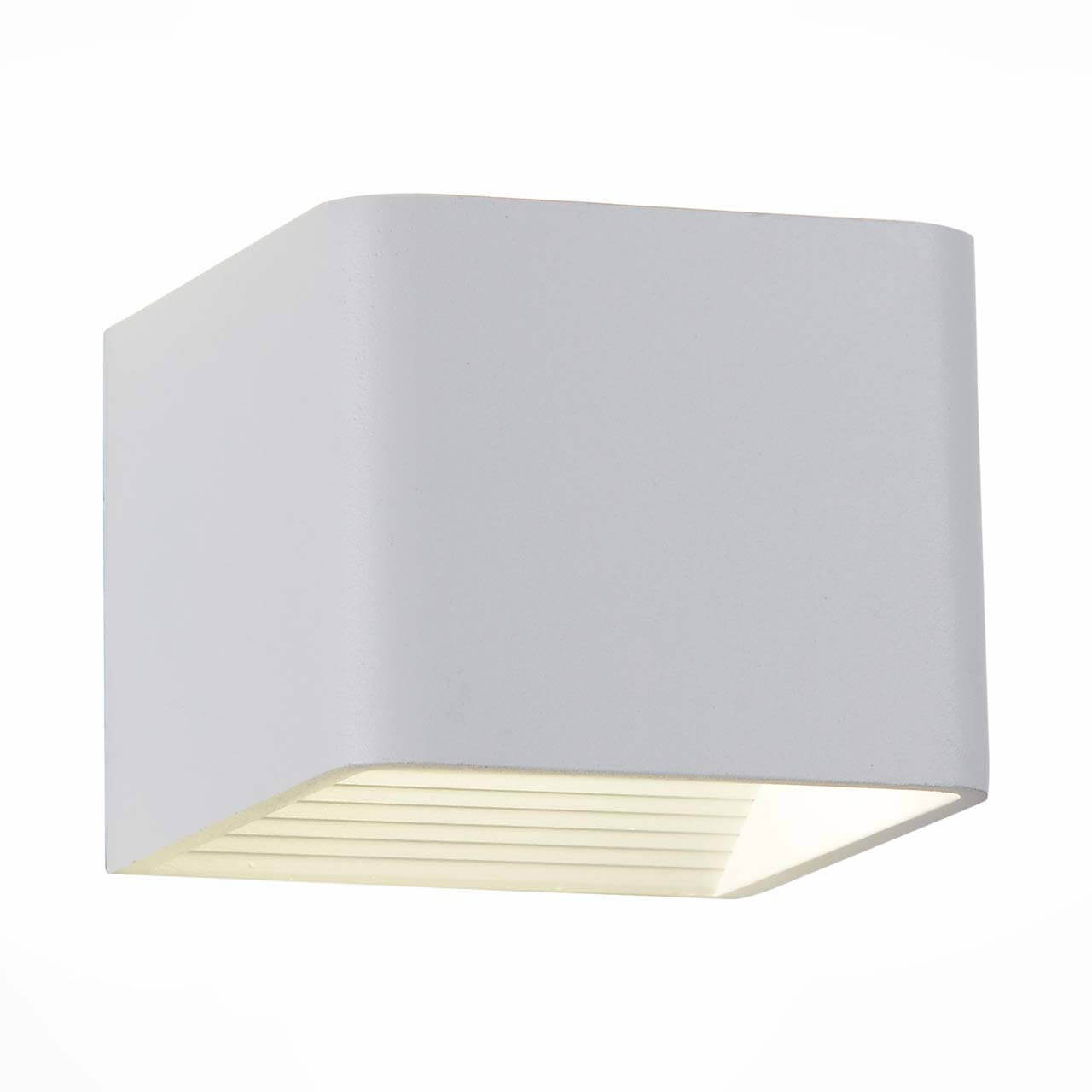 

Настенный светодиодный светильник ST Luce SL592.051.01