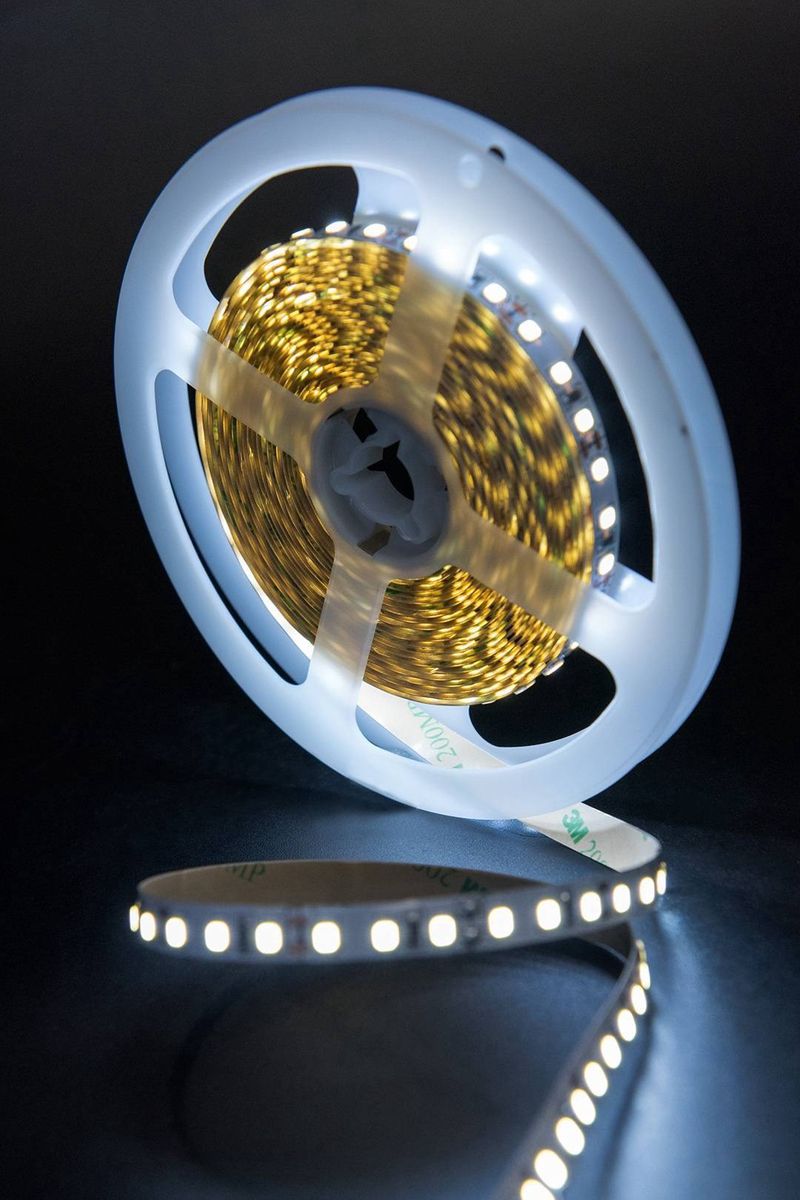 

Светодиодная лента SWG 12W/m 120LED/m 2835SMD холодный белый 5M 001577, 001577 SWG2120