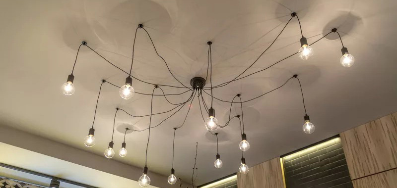 Подвесные светильники пауки в интерьере