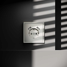 Розетка встраиваемая Voltum S70 с заземлением и защитными шторками, 16А, с USB, A+A, (шелк) VLS040404 3