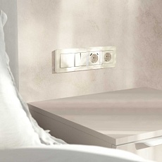 Рамка Werkel Split на 4 поста айвори/белый W0043066 4690389206092 3