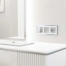 Рамка Werkel Baguette на 3 поста белый/серебро W0032850 4690389185717 2