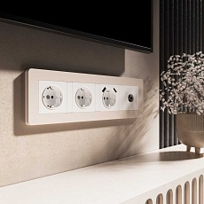 Рамка Werkel Split на 4 поста айвори/белый W0043066 4690389206092 4