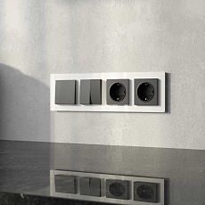 Рамка на 4 поста Werkel Favorit белый,стекло W0041101 4690389159923 2