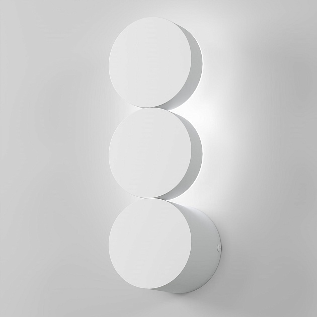 Настенный светодиодный светильник Elektrostandard Brioni 40130/LED белый a064595 Фото № 1