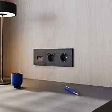 Розетка встраиваемая Voltum S70 с заземлением и защитными шторками, 16А, с USB, A+С, (черный матовый VLS040508 1