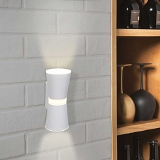 Настенный светильник Elektrostandard Viare MRL LED 1003 белый a043954 3