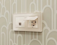 Комплект механизма компьютерной розетки AMBRELLA VOLT ALFA Бежевый глянец RJ-45(8P8C) CAT6 с шторкой QUANT (AP3120, VM188) MA312010 1