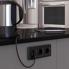 Рамка Werkel Platinum на 3 поста черный алюминий W0032608 4690389184482 3