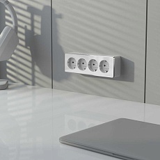 Розетка четверная с заземлением и шторками Gallant Werkel a071252 5